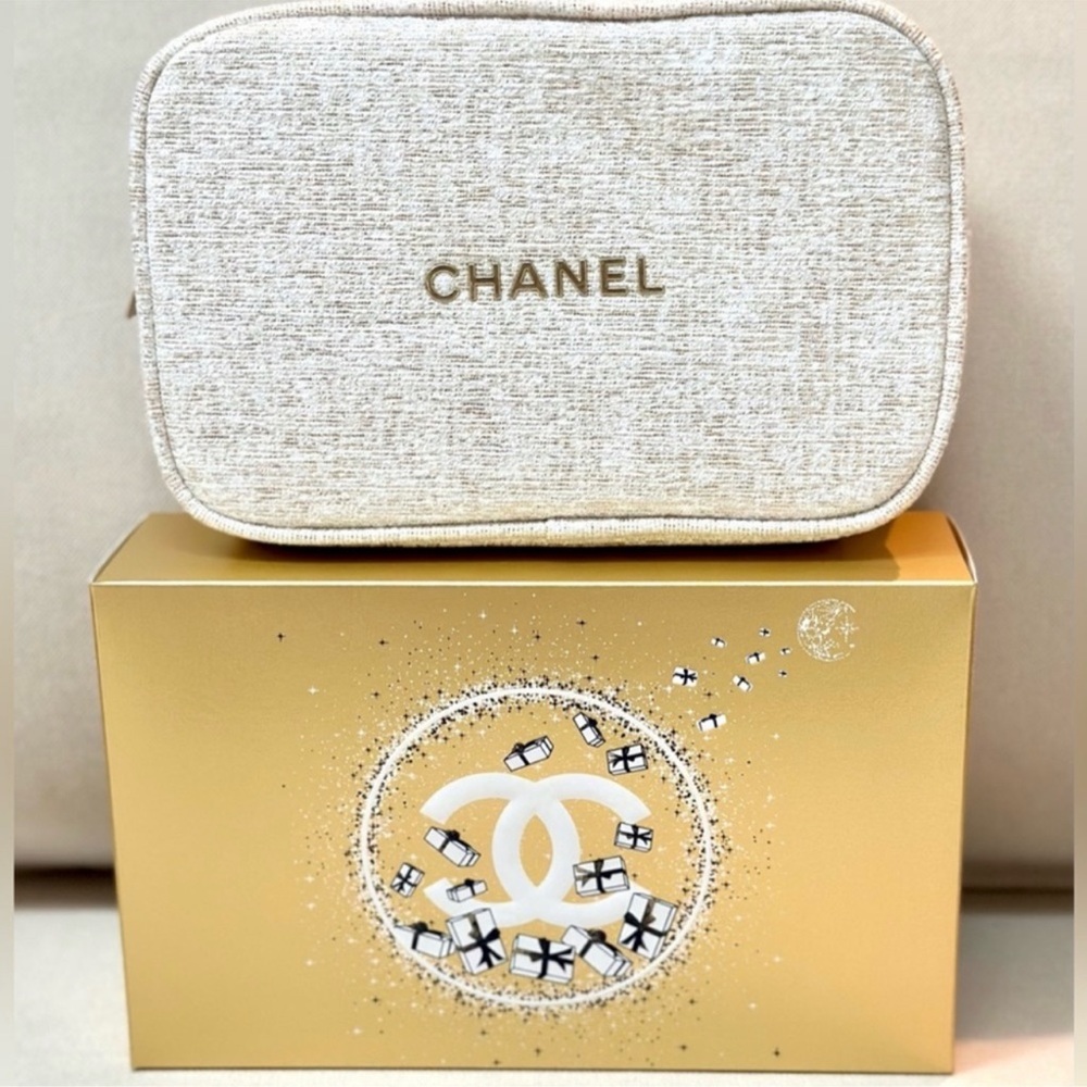 Chanel 2023 Holiday Cosmetic bag